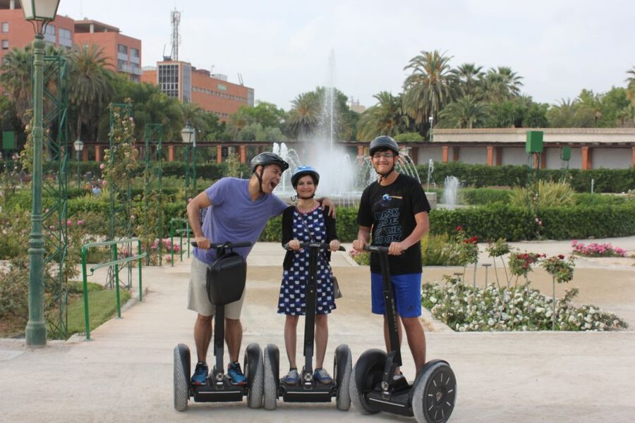 Valencia: Turia Park Segway Tour - Finishing among roses and parrots at the Royal Gardens
