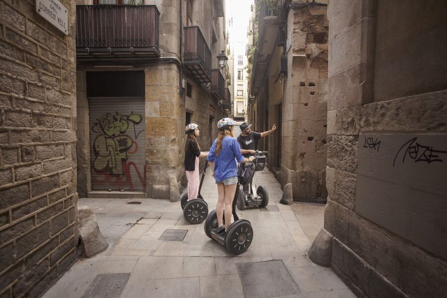 ❤️Welcome to Barcelona❤️ Segway Tour - From the Roman quarter to El Cap de Barcelona